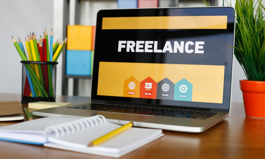 Como Ganhar Renda em Dólar e Proteger Seu Dinheiro da Alta da Moeda Imagem de um laptop com a palavra FREELANCE na tela, rodeado de um bloco de anotações, canetas coloridas e uma planta, ideal para freelancers. 1. Imagem ilustrativa sobre como conseguir um trabalho freelance, com dicas e estratégias para profissionais autônomos. 2. Gráfico explicativo sobre as etapas para obter um emprego freelance, destacando métodos e recursos úteis. 3. Infográfico que apresenta orientações sobre como conquistar oportunidades de trabalho freelance de forma eficaz. 4. Diagrama que ilustra o processo de busca por empregos freelance, incluindo sugestões e melhores práticas. 5. Representação visual das estratégias para conseguir um trabalho freelance, com foco em networking e plataformas online. Como Ganhar Renda em Dólar e Proteger Seu Dinheiro da Alta da Moeda